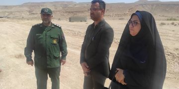 فرماندار گراش در بازدید میدانی؛  سه کیلومتر راه محور اصلی روستای  شمس آباد با مشارکت بسیج سازندگی ساخته می‌شود ‌.