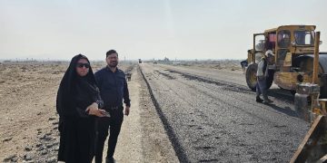 بازدید بخشدار شهرستان گراش و مسئولین راهداری لارستان از آسفالت محور فداغ _ خلیلی